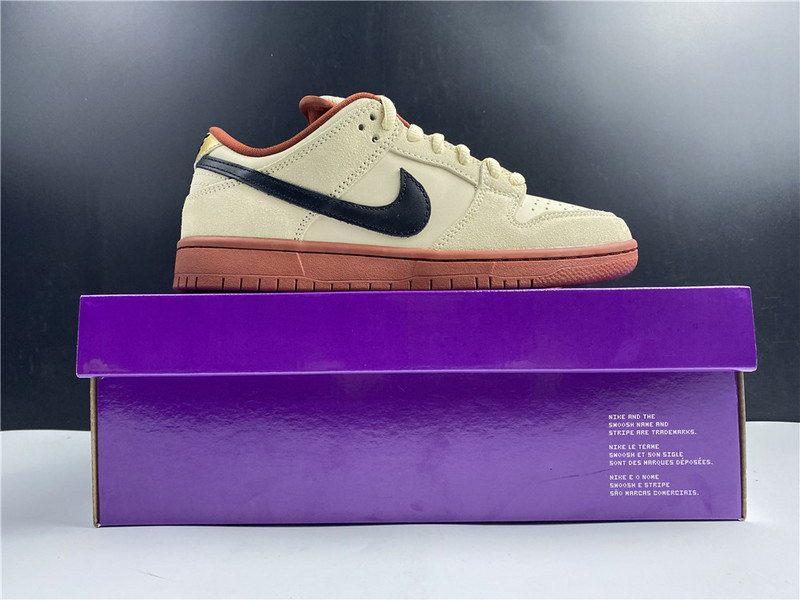 NIKE SB DUNK LOW BQ6817-100