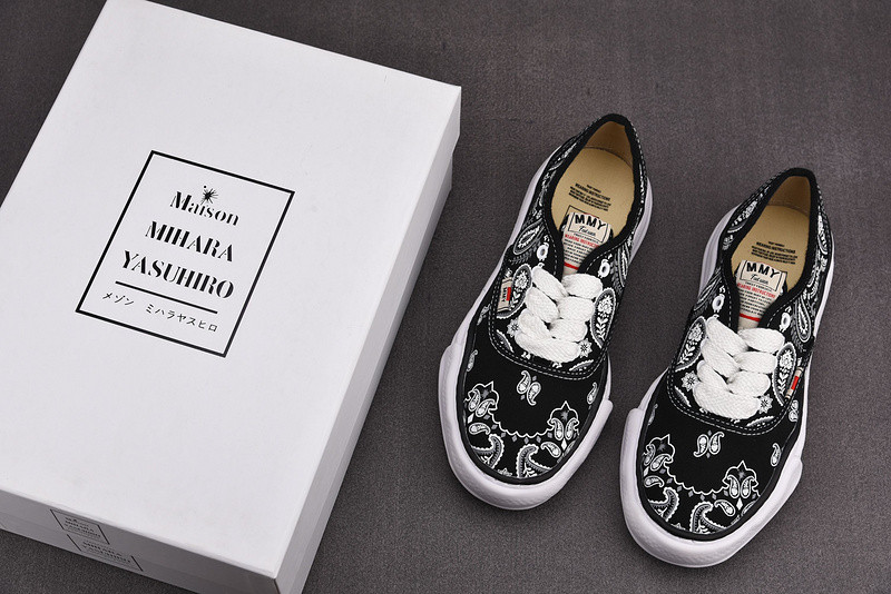 MAISON MIHARA SNEAKERS