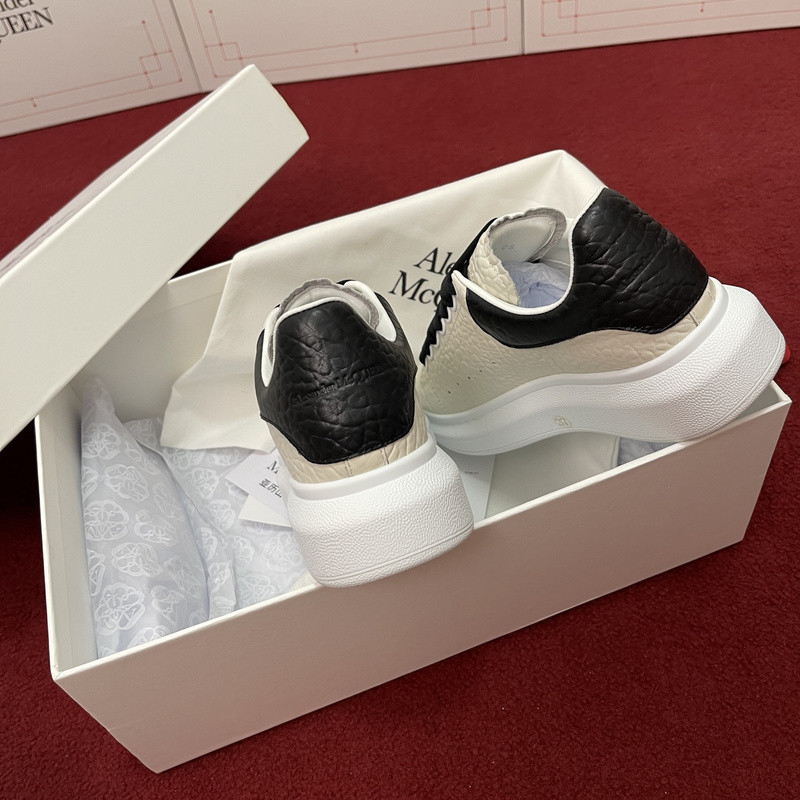 ALEXANDER MCQUEEN SNEAKER