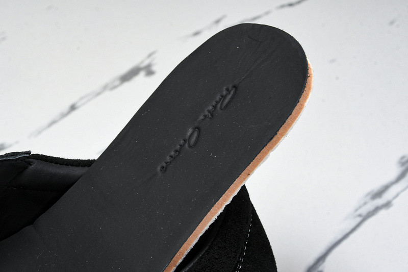RICK 0WENS SNEAKERS
