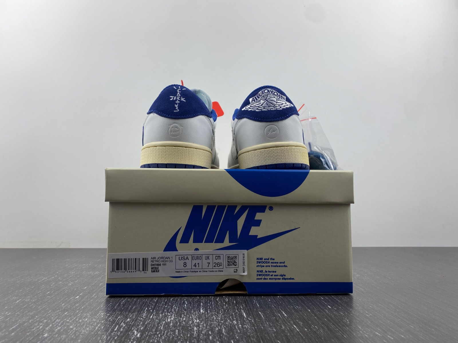 OFF-WHITE x Travis Scott x Air Jordan 1 OW DM7890-111