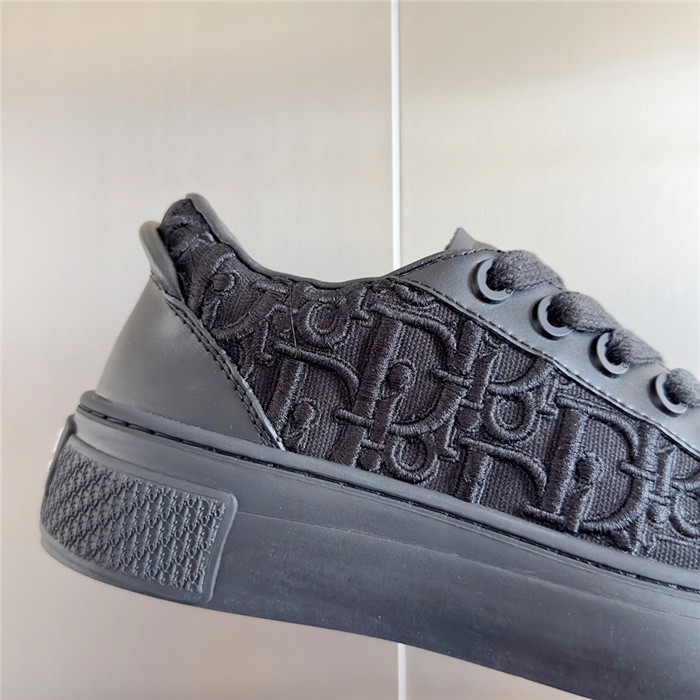 DR B33 SNEAKER