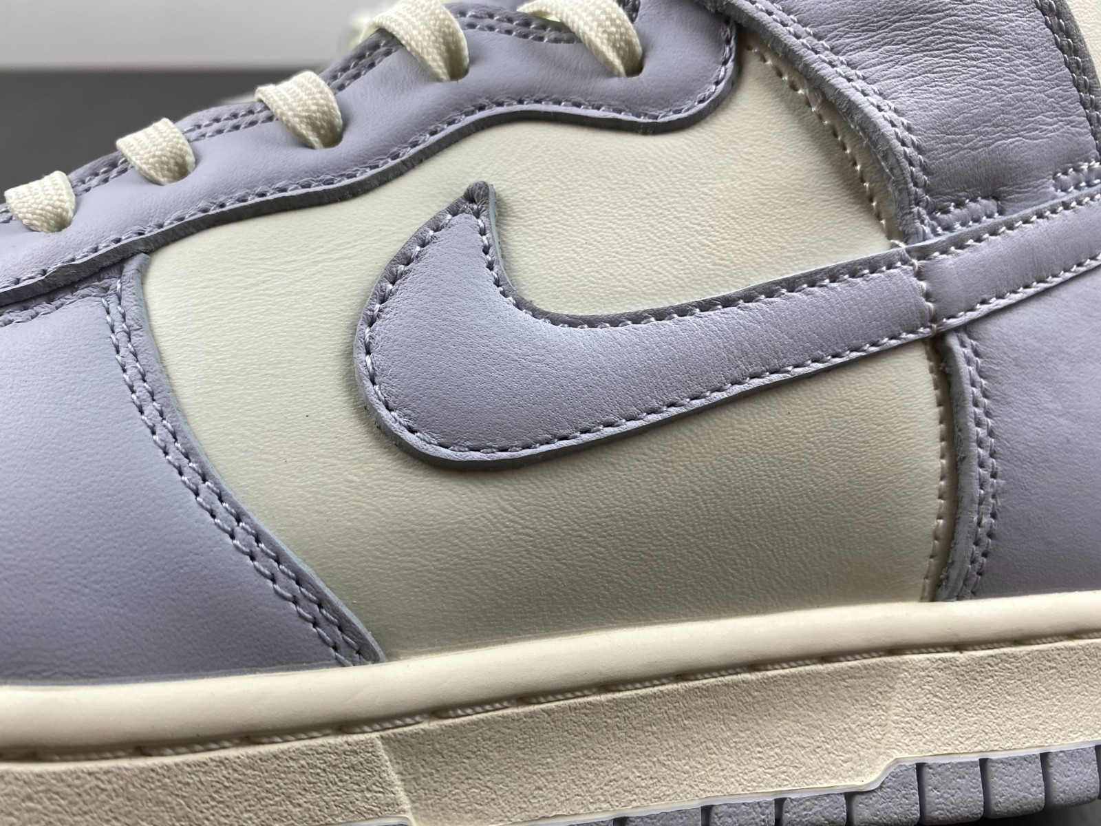 WMNS DUNK HIGH 