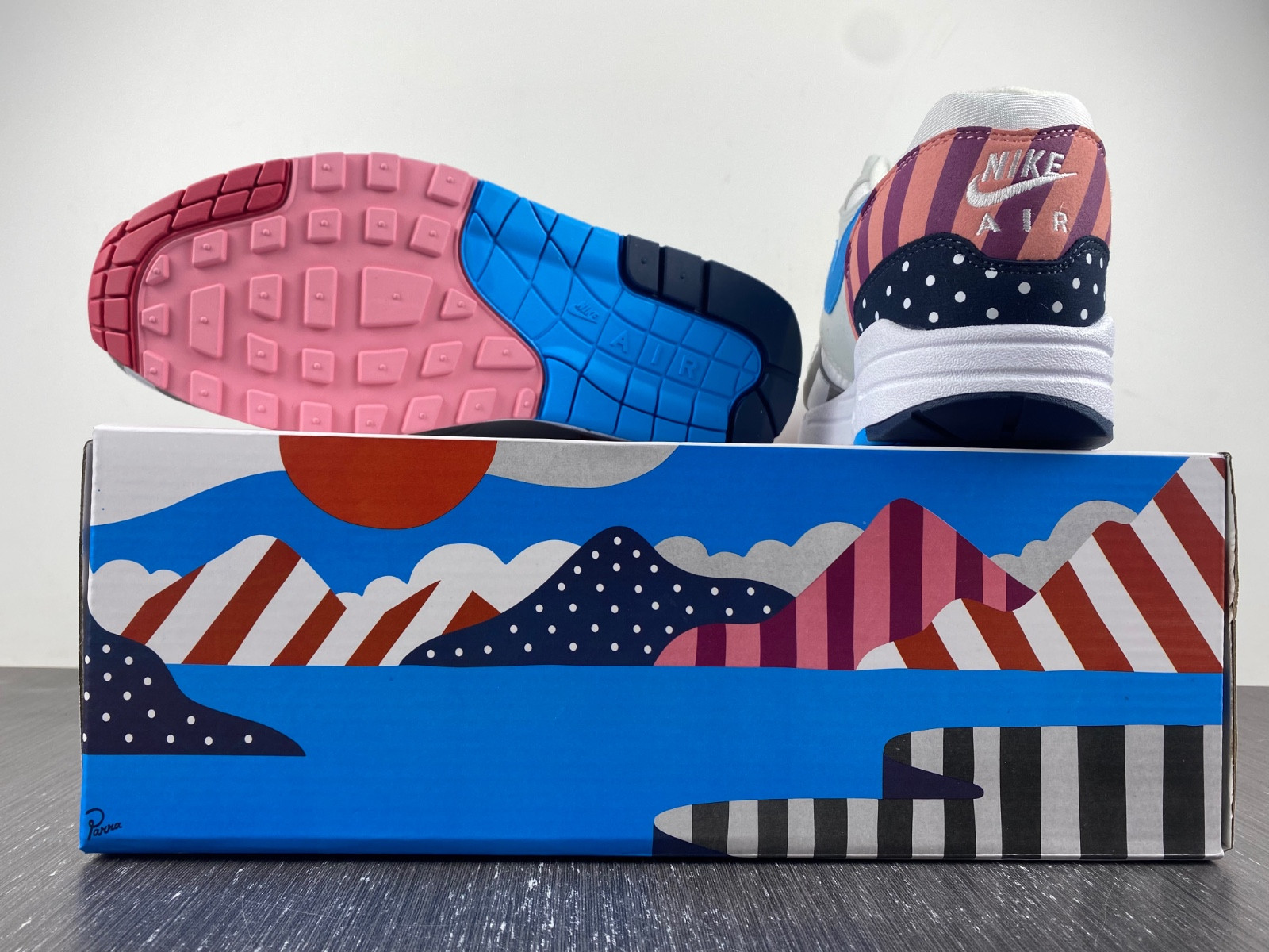 Nike Air Max 1 Parra (2018) - AT3057-100