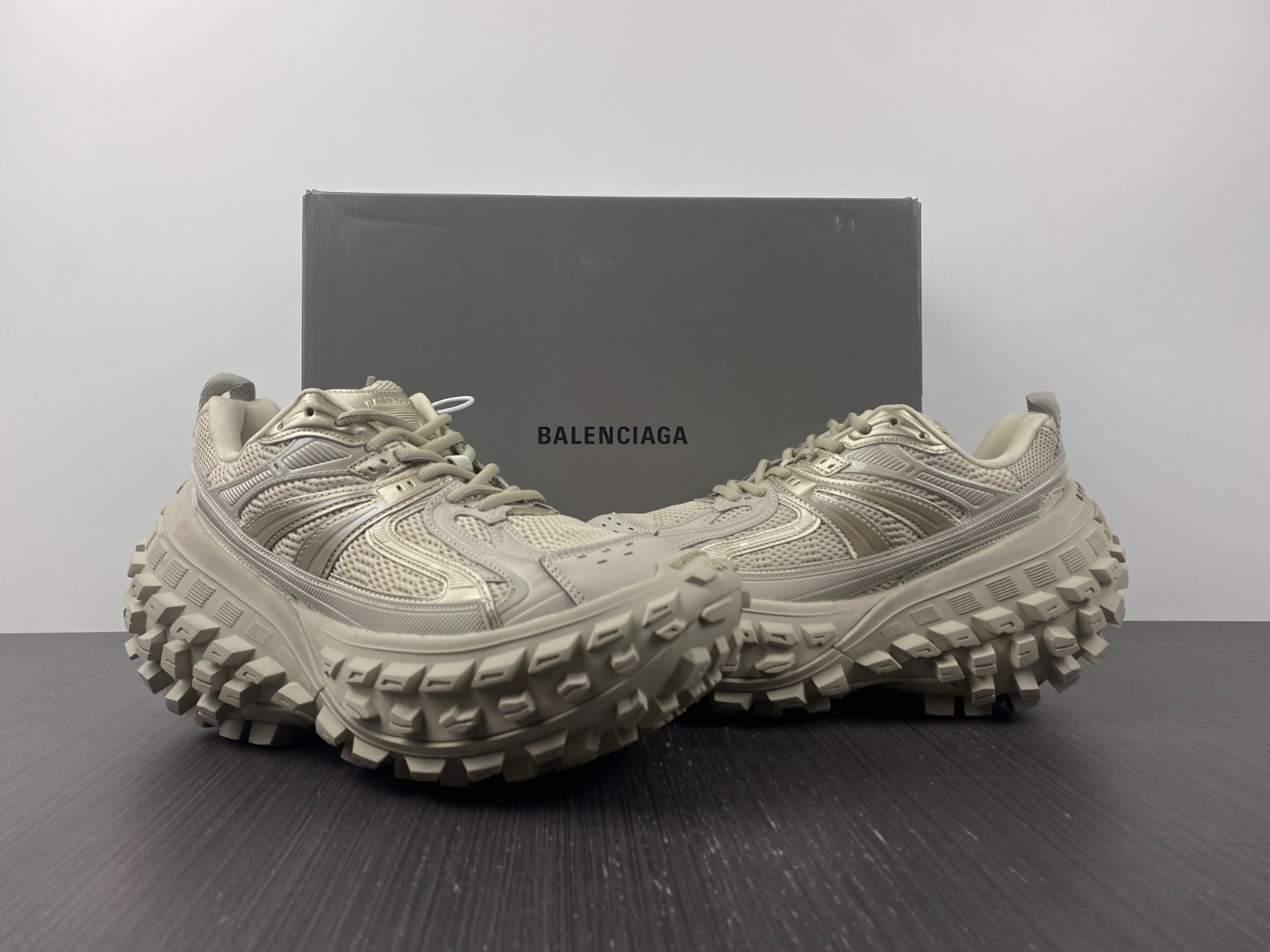 Ba*len*cia*ga bouncer chunky-sole sneakers