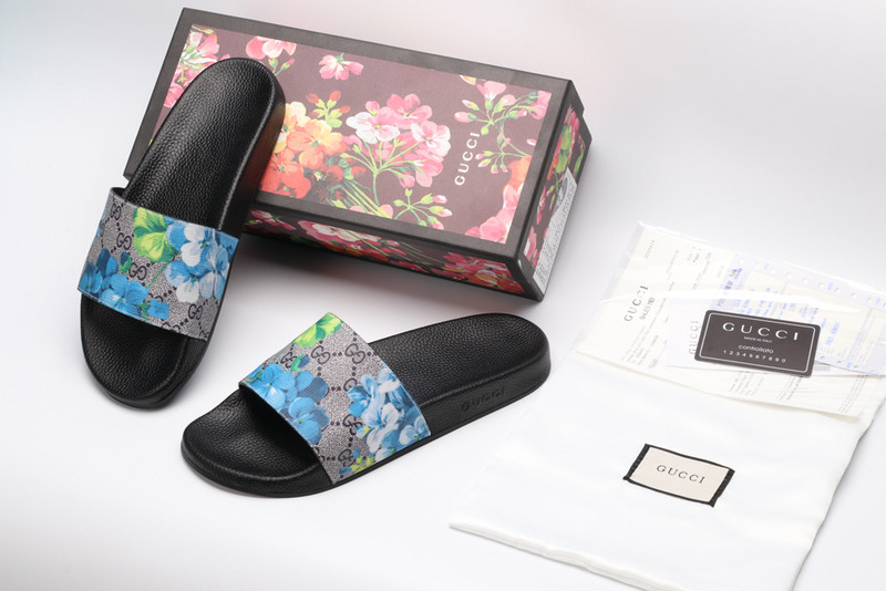 GUC LEATHER SLIDE