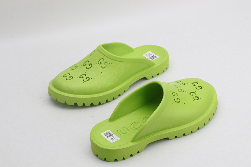GUC LEATHER SLIDE