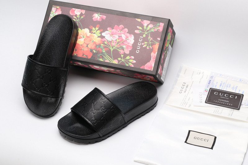 GUC LEATHER SLIDE