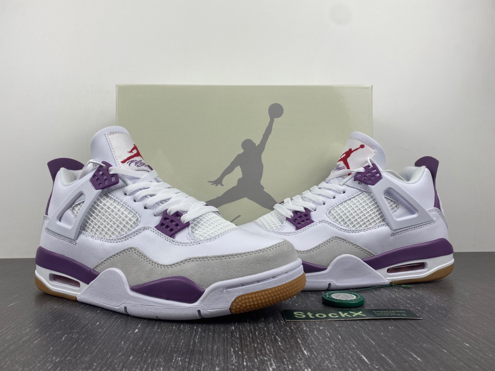 NIKE SB X AIR JORDAN 4 DR5415-150