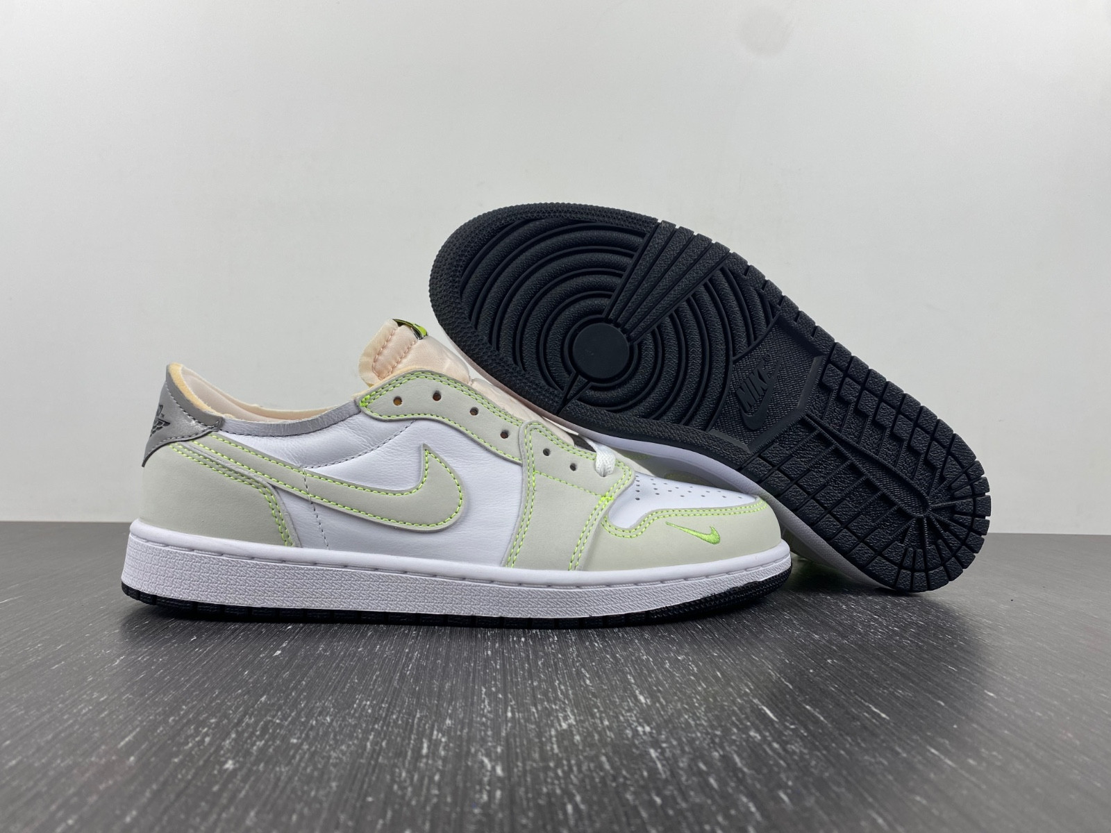 Air Jordan 1 Low OG 