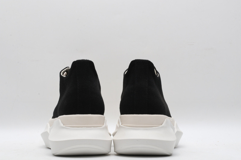 RICK 0WENS SNEAKERS