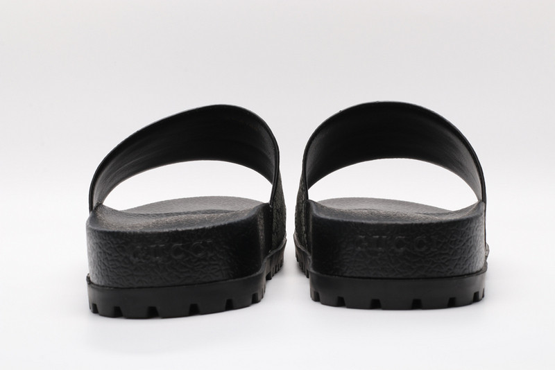 GUC LEATHER SLIDE