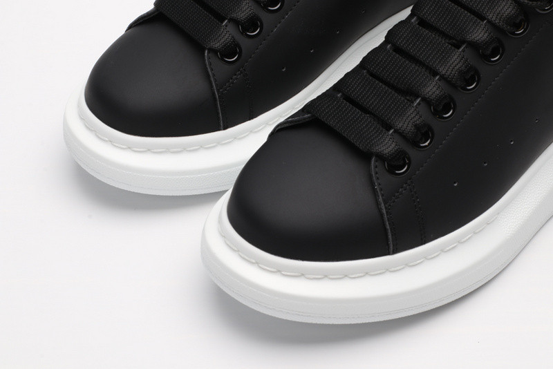 ALEXANDER MCQUEEN SNEAKER