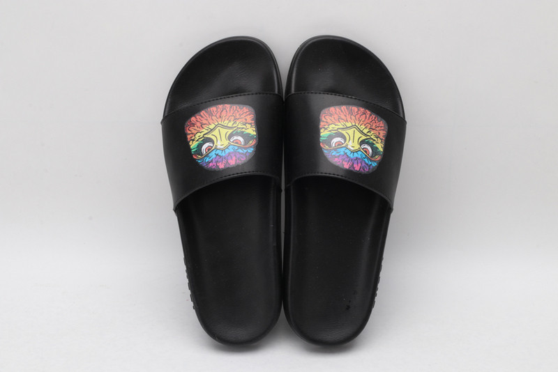 GUC LEATHER SLIDE