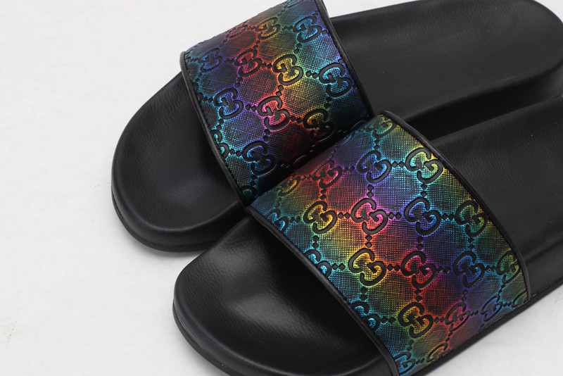 GUC LEATHER SLIDE