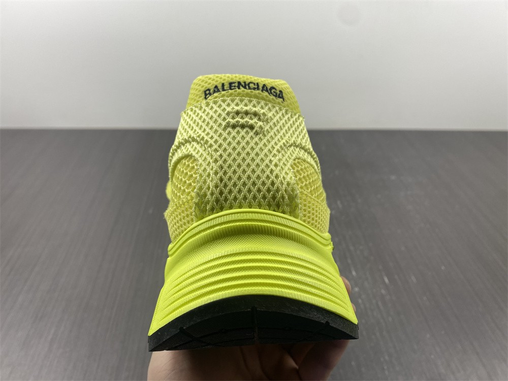 Ba*len*cia*ga phantom sneaker