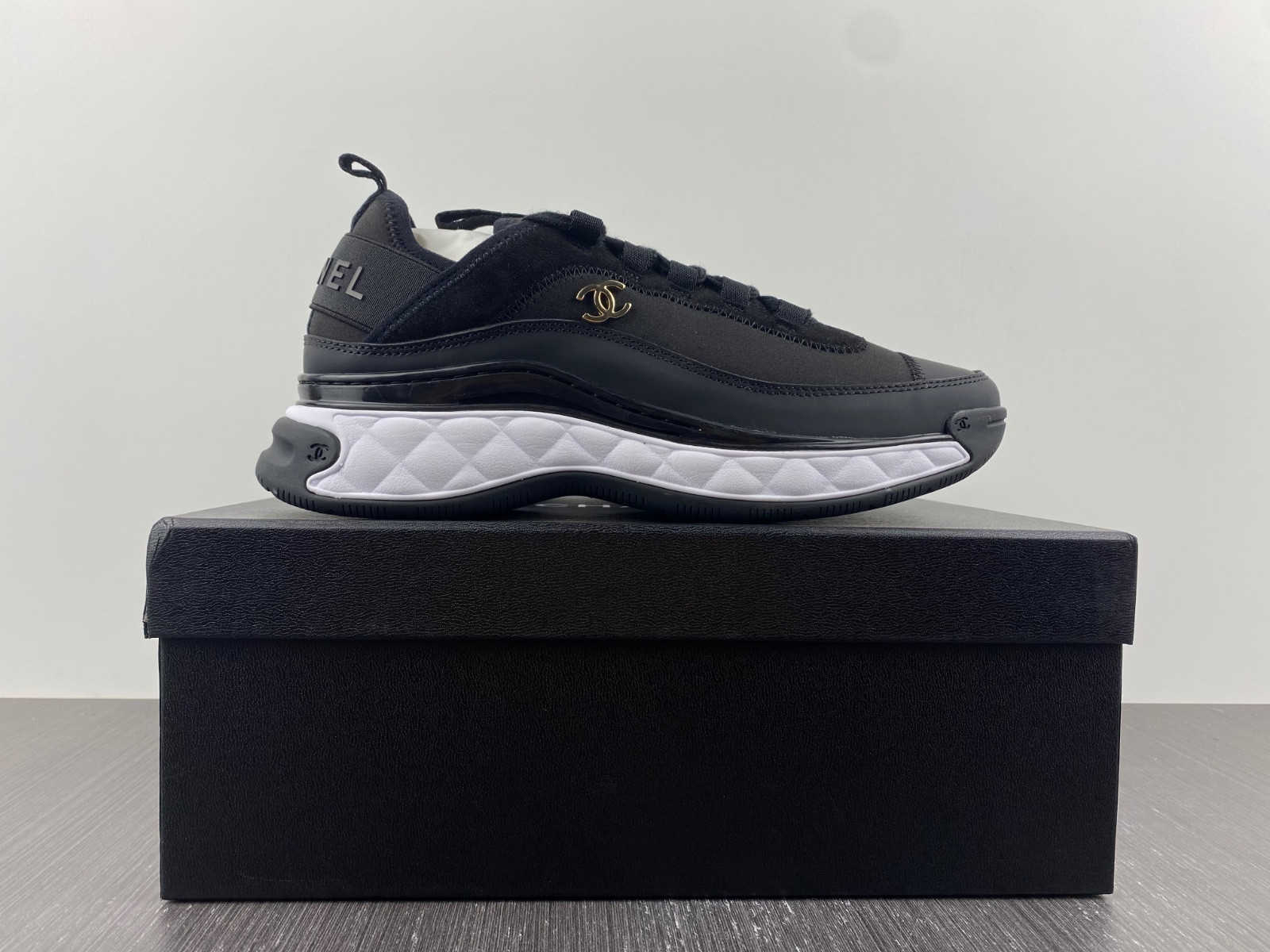 CHA_NEL SNEAKERS
