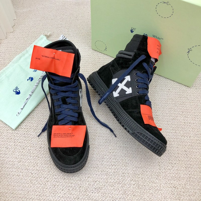 Off-White c/o Virgil Abloh