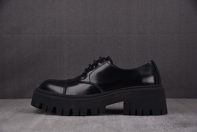 Balenciaga Tractor leather loafers in black