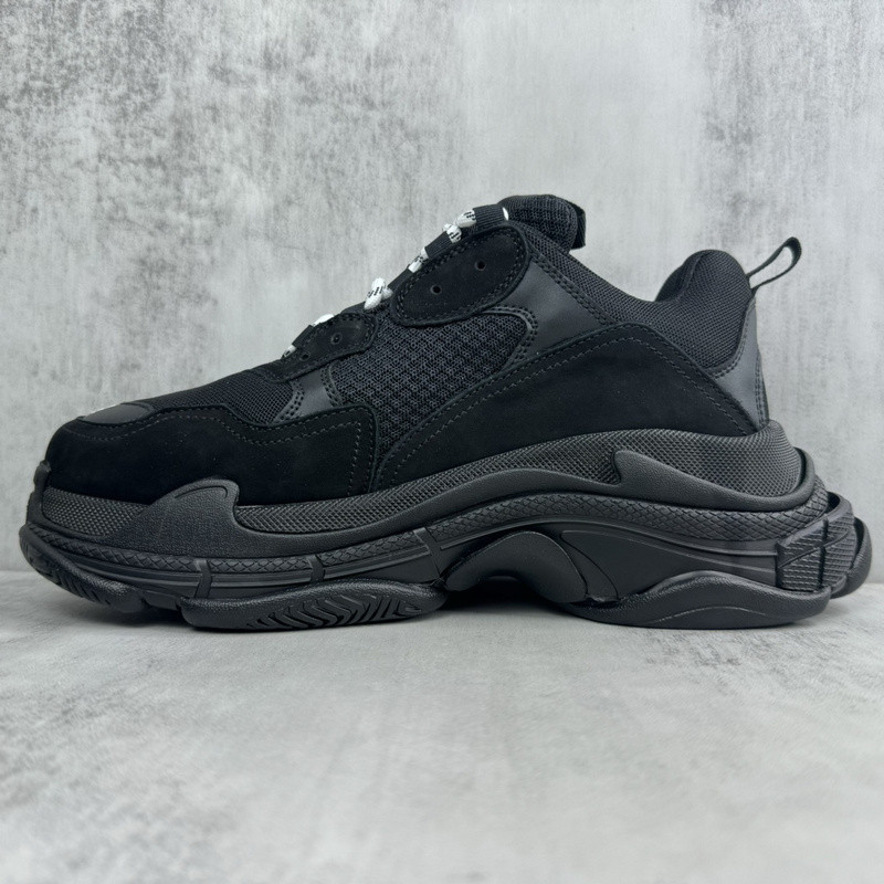 BALENCIAGA TRIPLE S