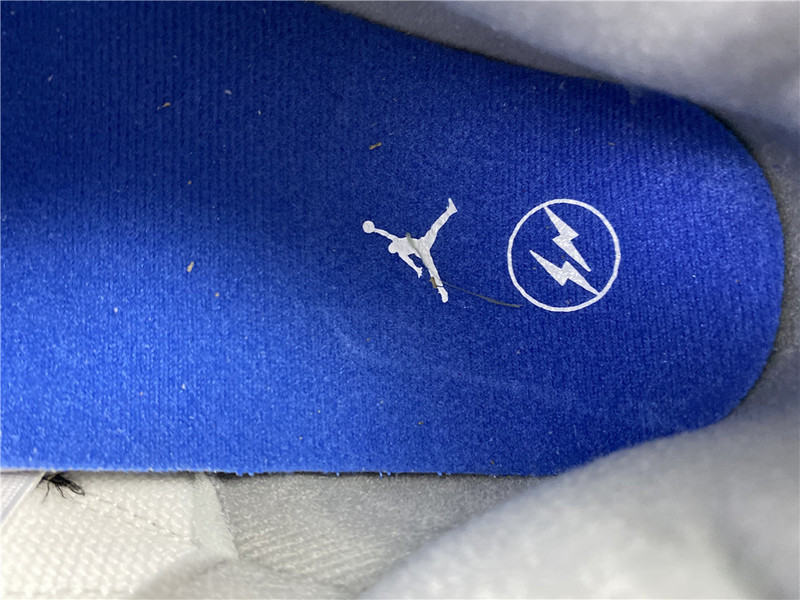 Air Jordan 3 CT8532-040