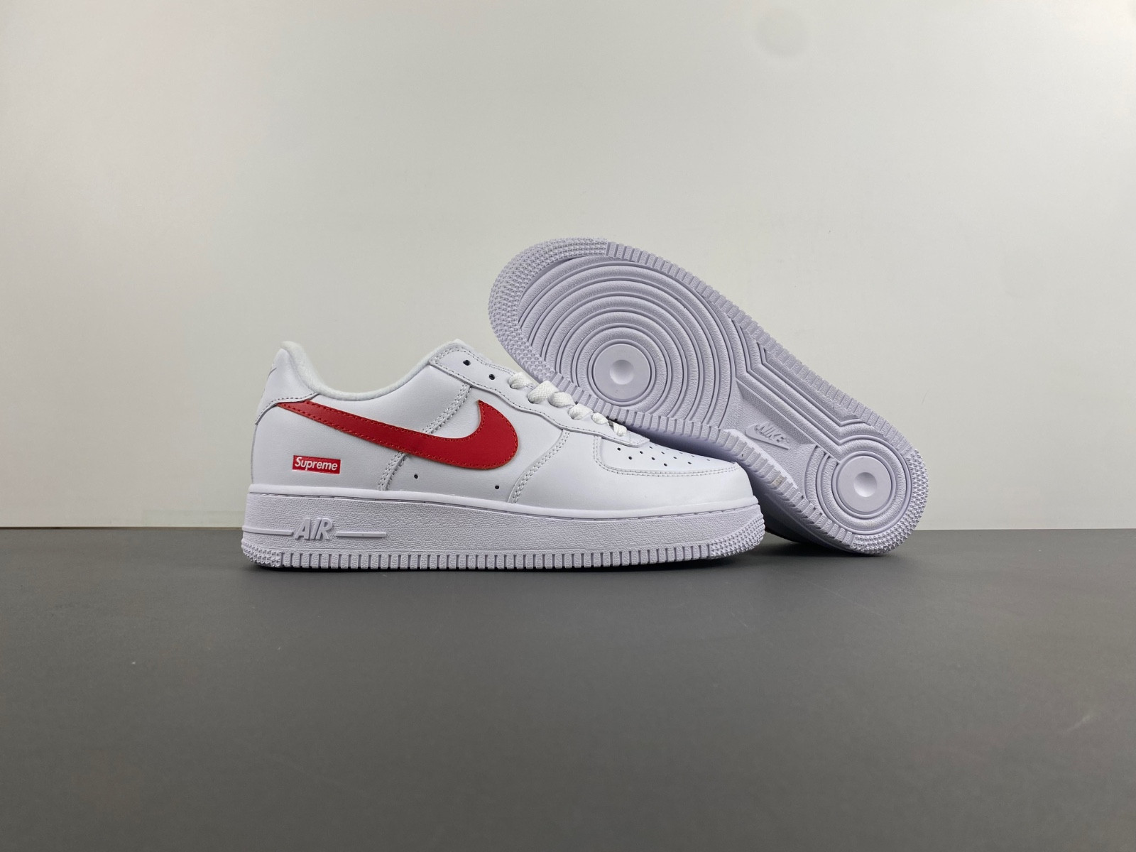 Nike Air Force 1 Low 