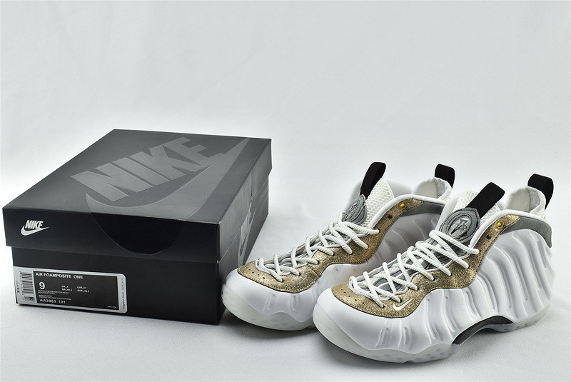 (WMNS) Nike Air Foamposite One 