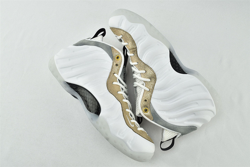 (WMNS) Nike Air Foamposite One 
