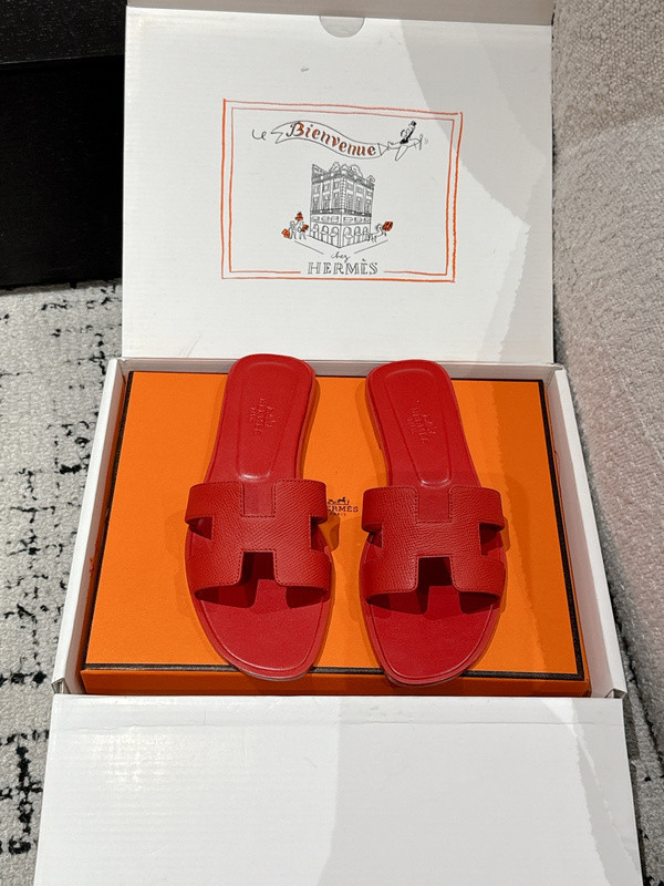 H*rmes Sandals