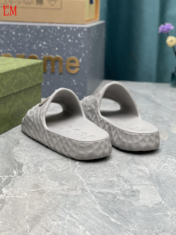 GUC LEATHER SLIDE