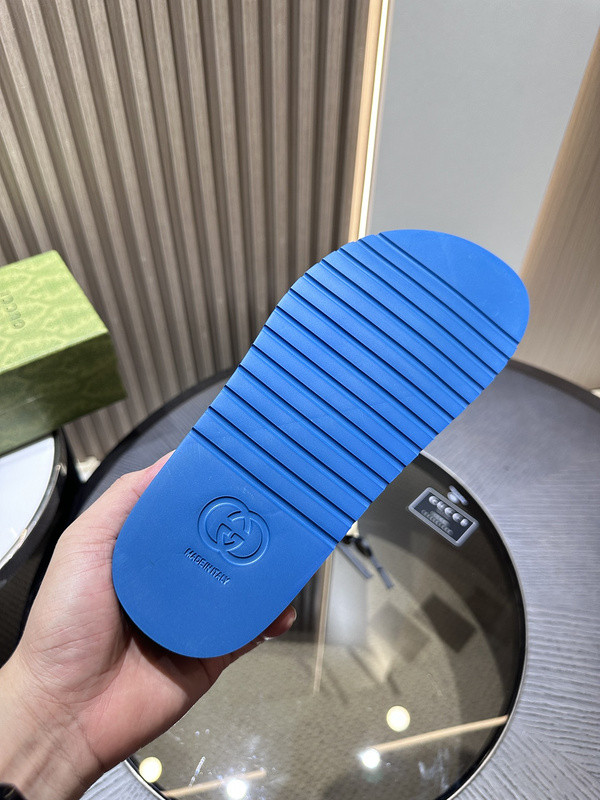 GUC LEATHER SLIDE