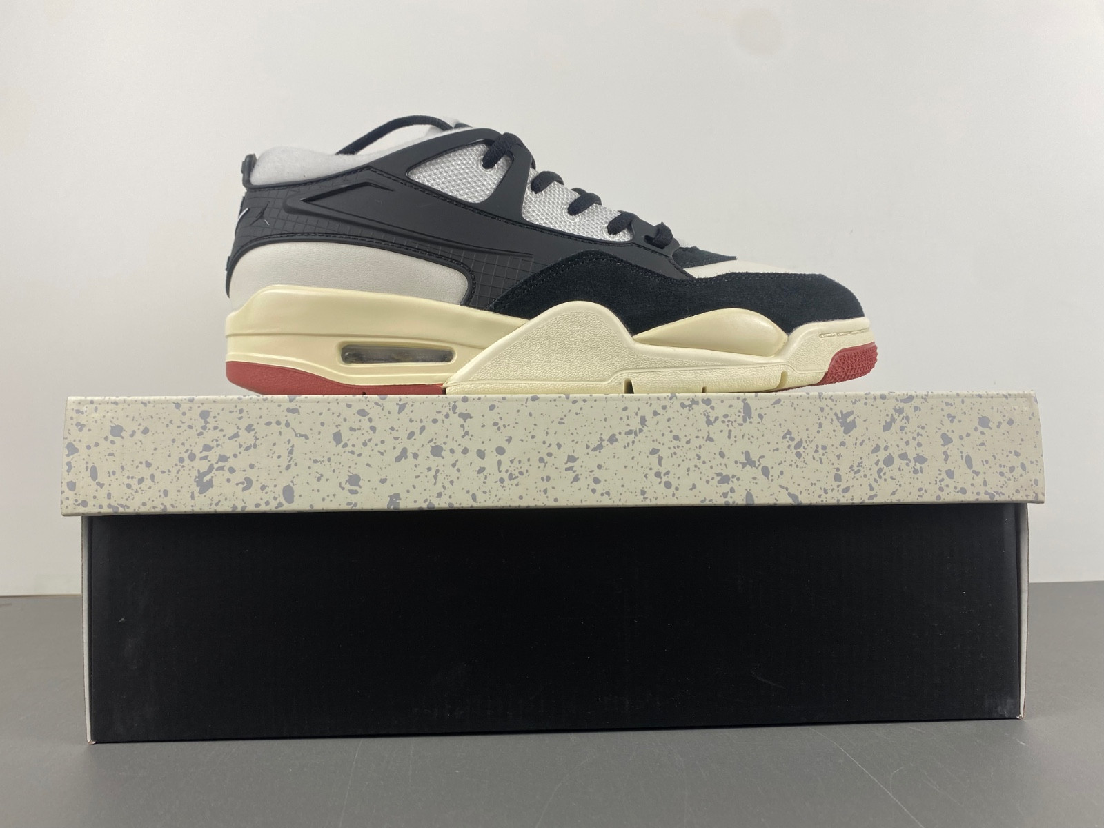 Air Jordan 4 RM 