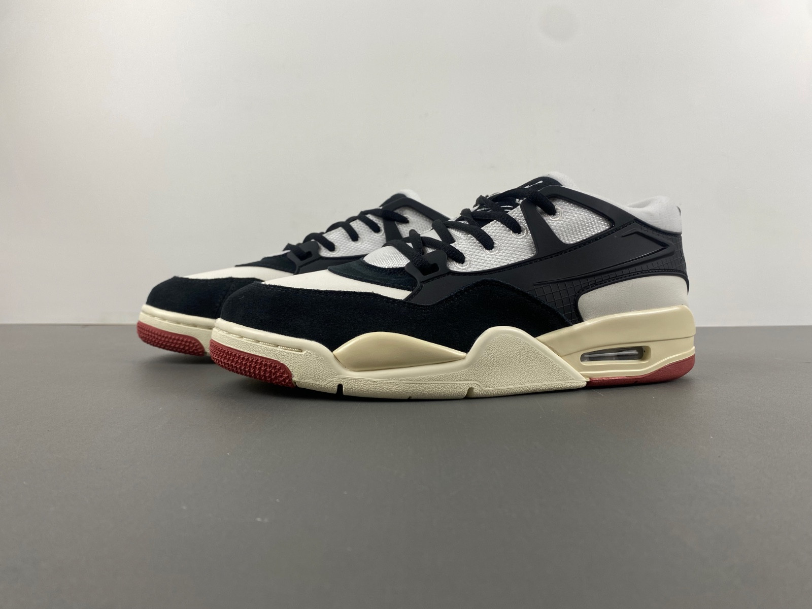 Air Jordan 4 RM 