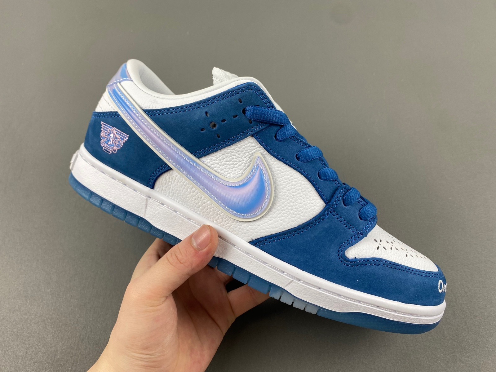 Born x Raised x Nike SB Dunk Low FN7819-400