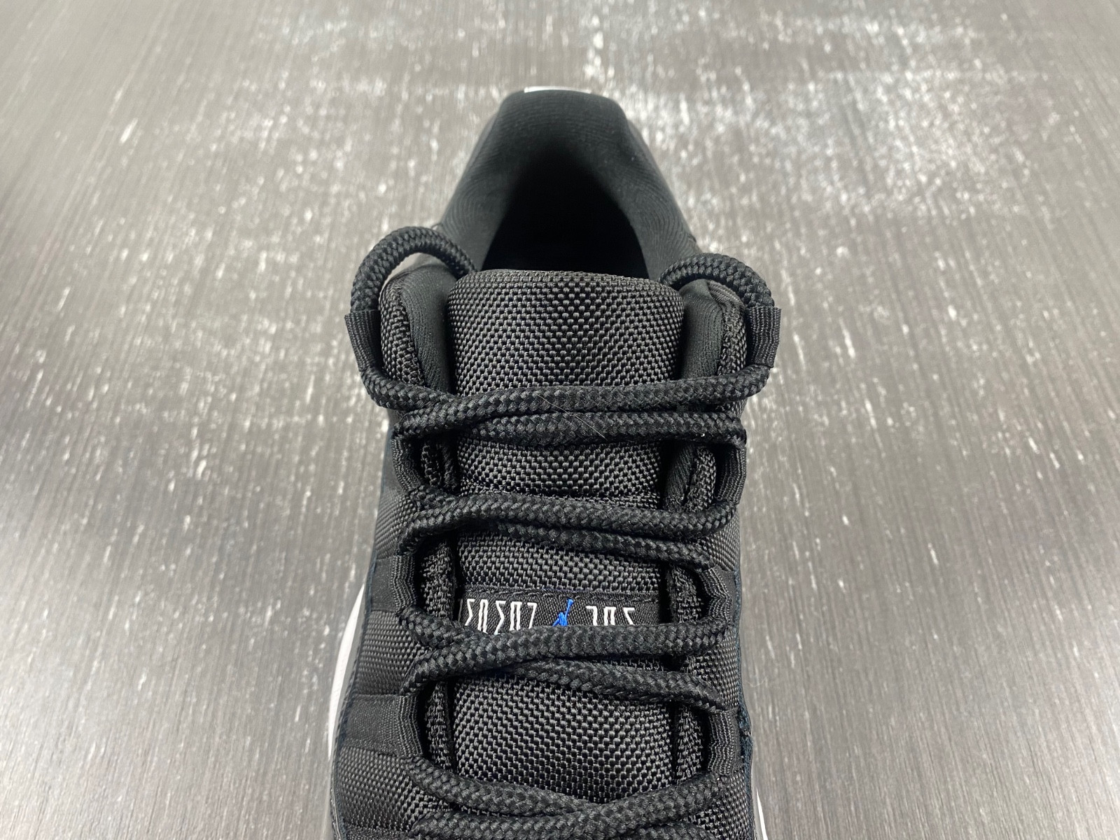 Air Jordan 11 Low 