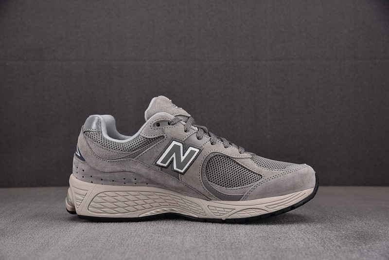 New Balance 2002R 