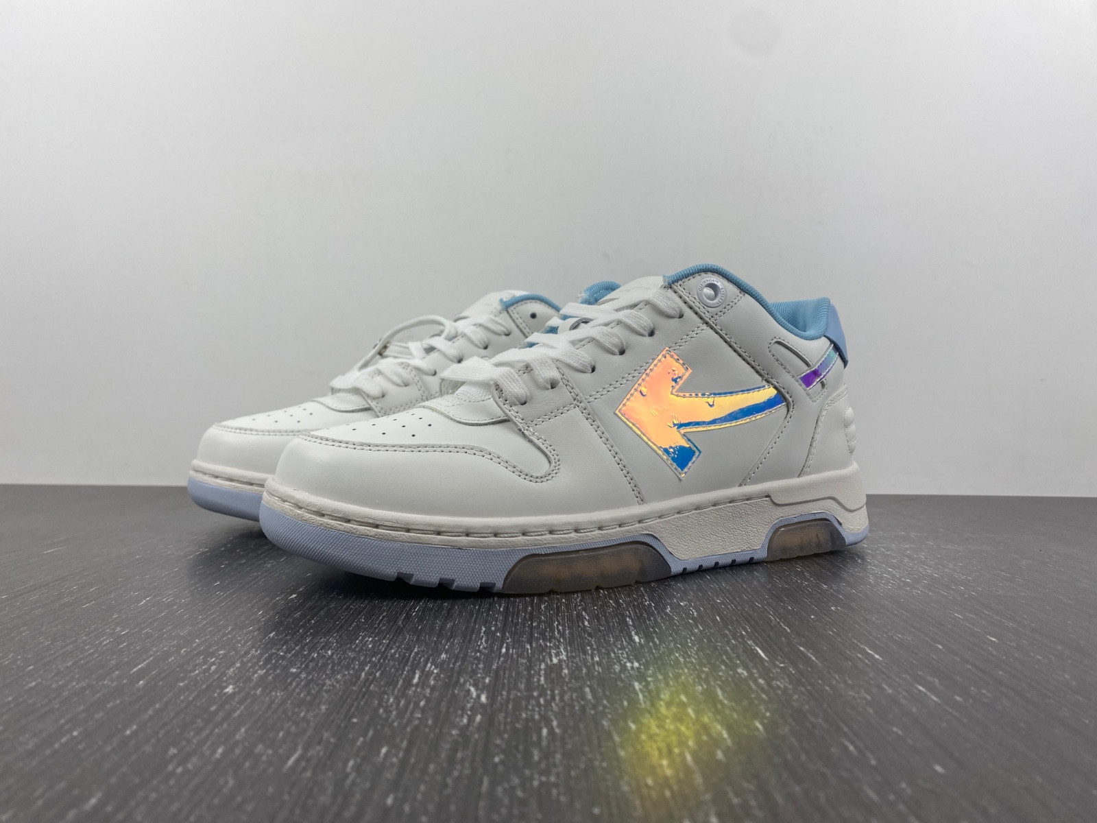 Off-White c/o Virgil Abloh