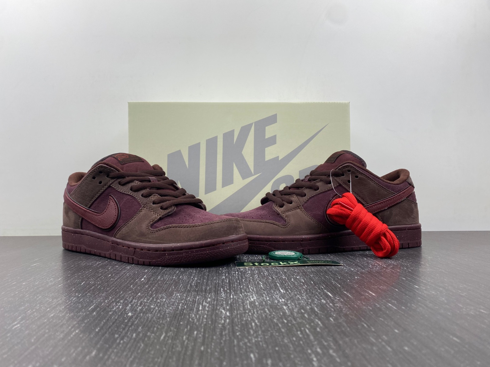 Nike SB Dunk Low Premium Valentine
