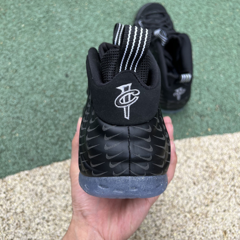 Nike Air Foamposite One QS CV0369-001