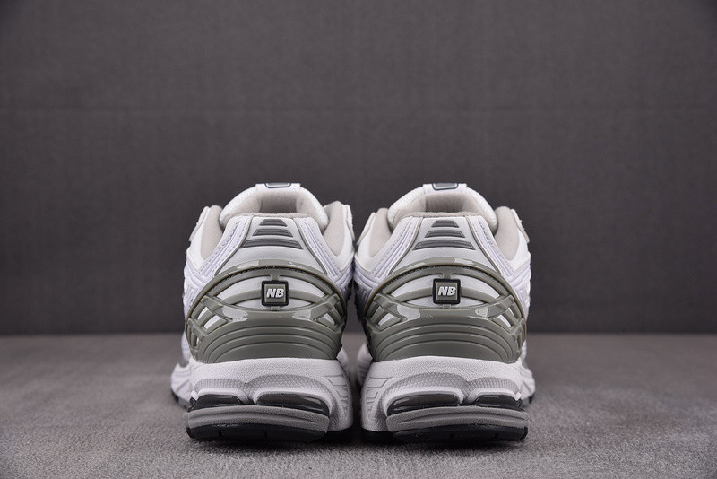 New Balance 1906R 