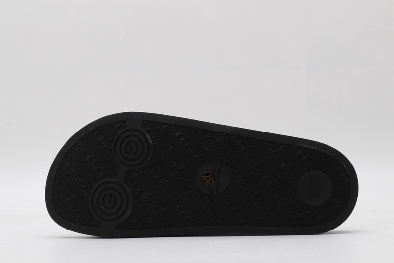 GUC LEATHER SLIDE