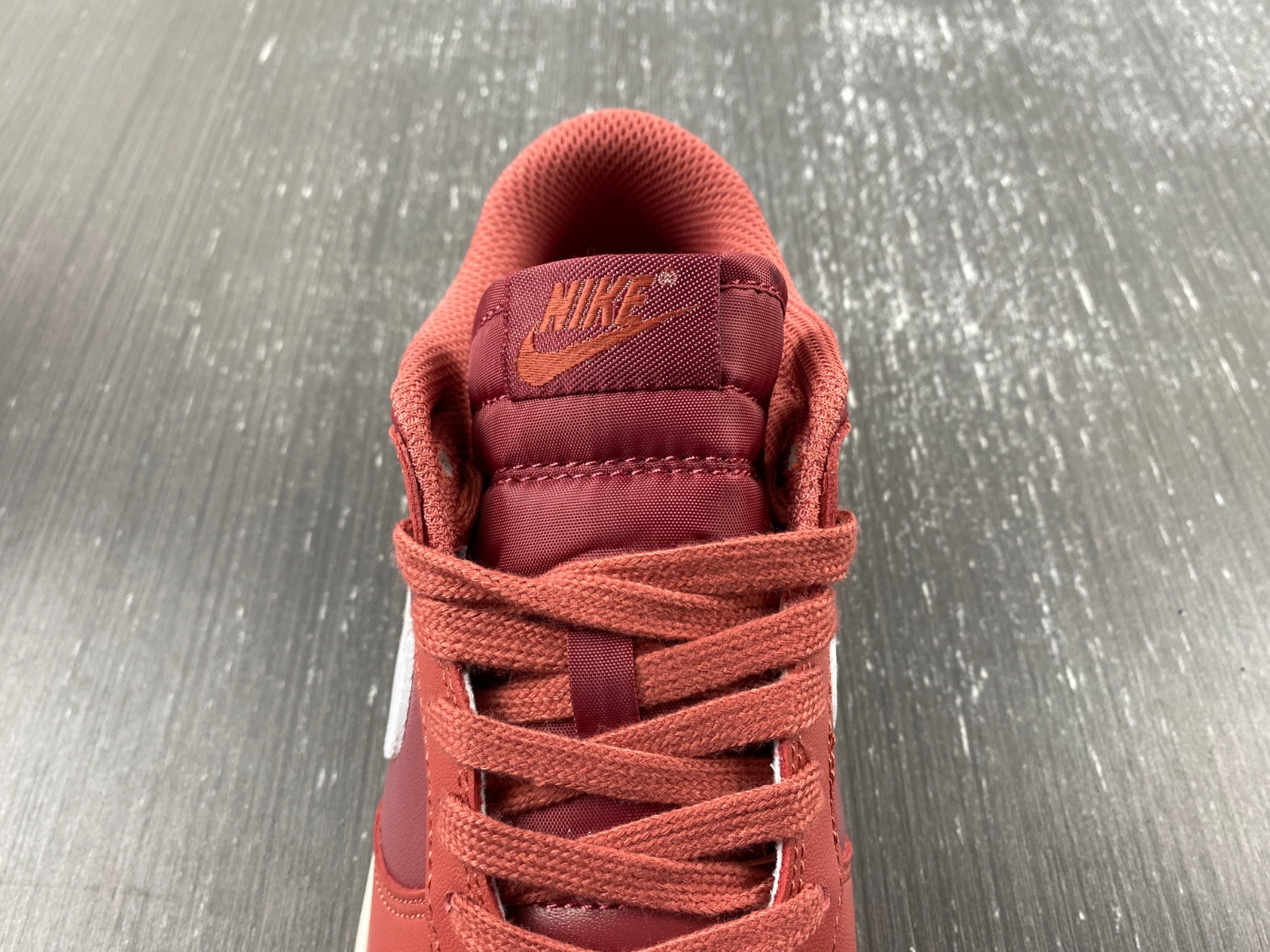 Dunk Low With Hits Of “Desert Berry”DD1503-603