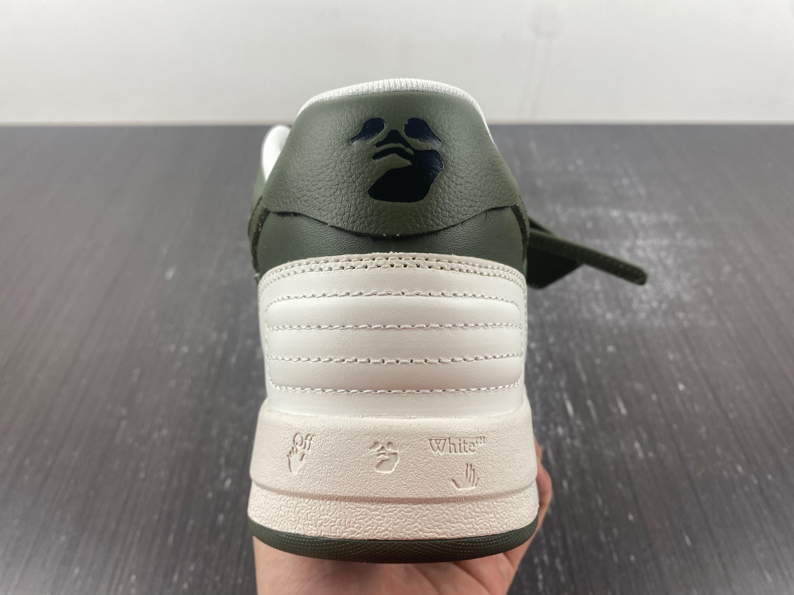 Off-White c/o Virgil Abloh