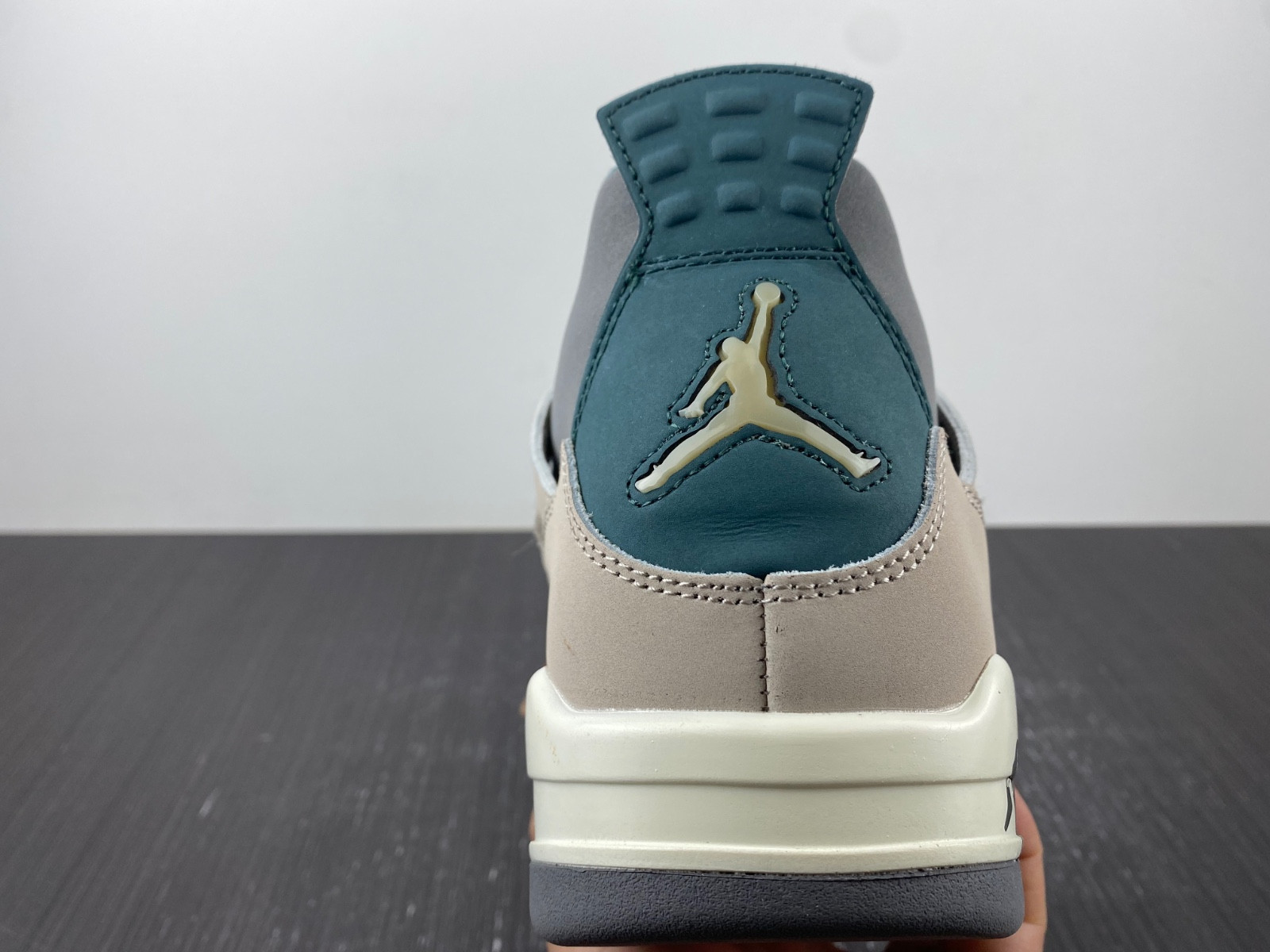 Air Jordan 4 SE Craft Photon Dust Basketball Shoes DV3742-021