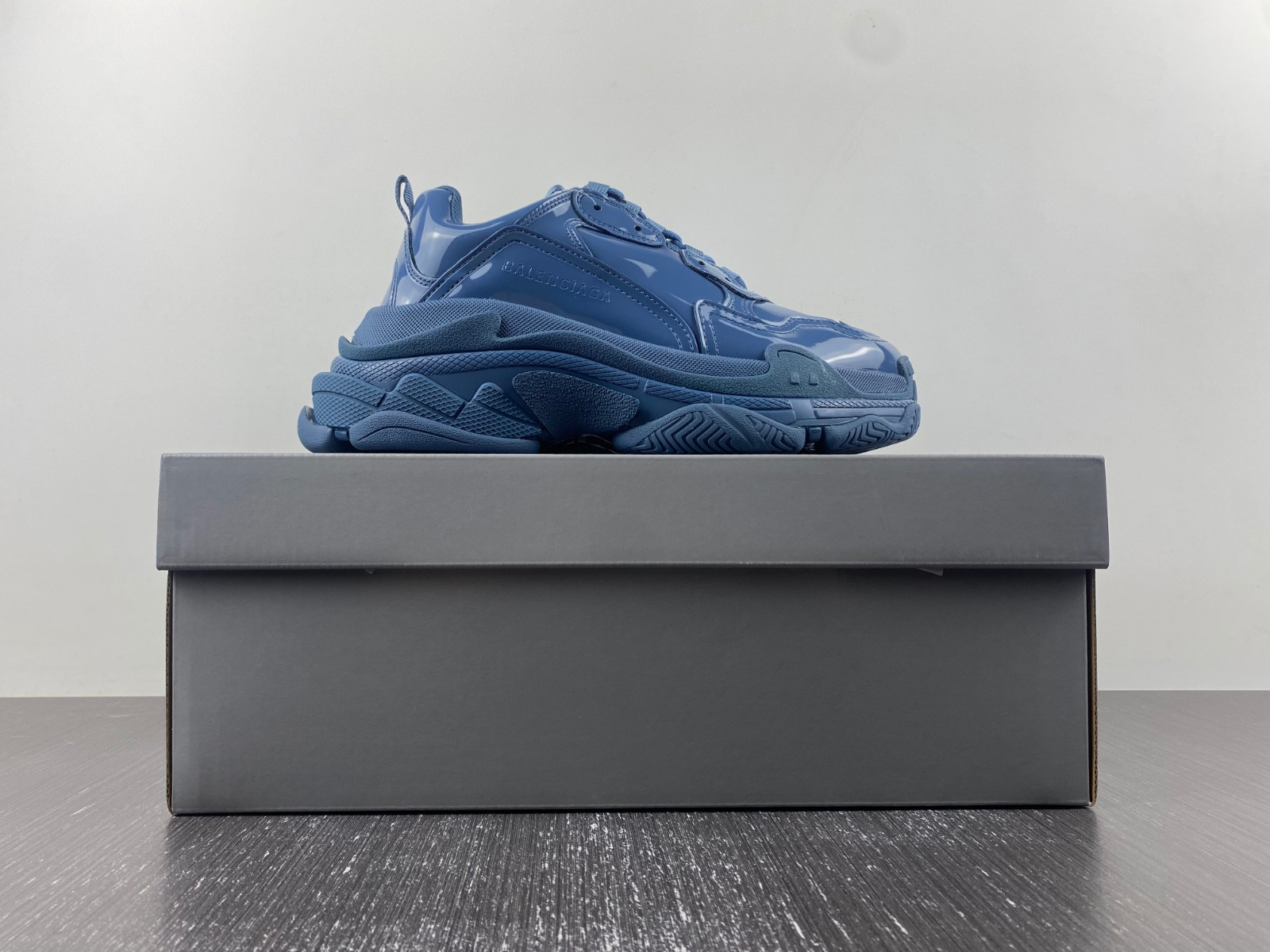 Ba*len*cia*ga triple s 734954 w2paa 4000