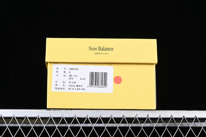 New Balance 990v6 