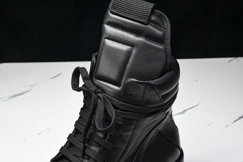 RICK 0WENS SNEAKERS