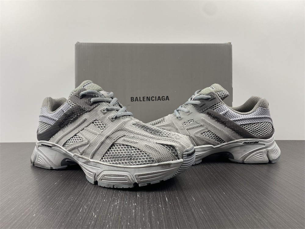 Ba*len*cia*ga phantom sneaker