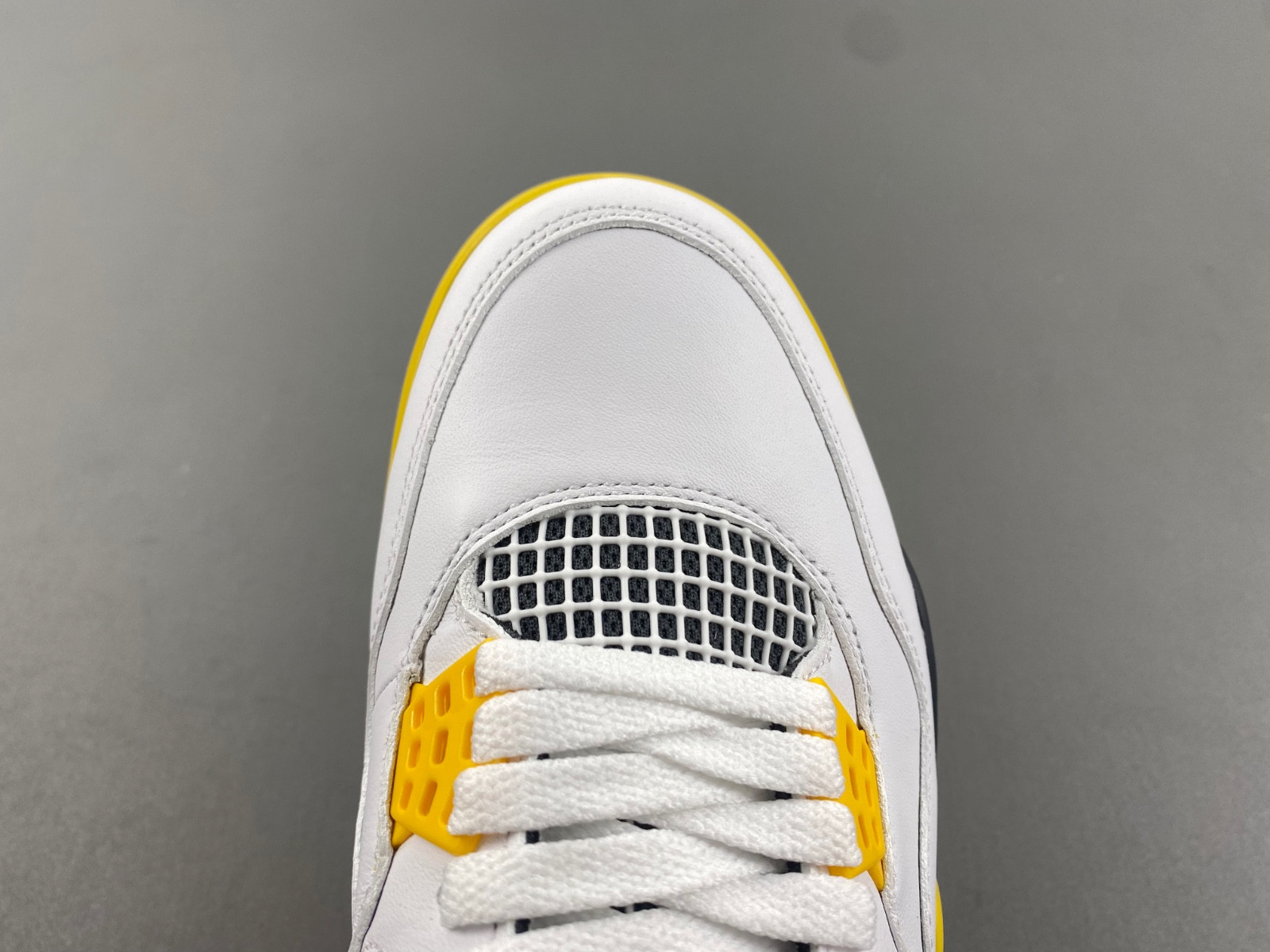 Air Jordan 4 Womens "Vivid Sulfur" AQ9129-101