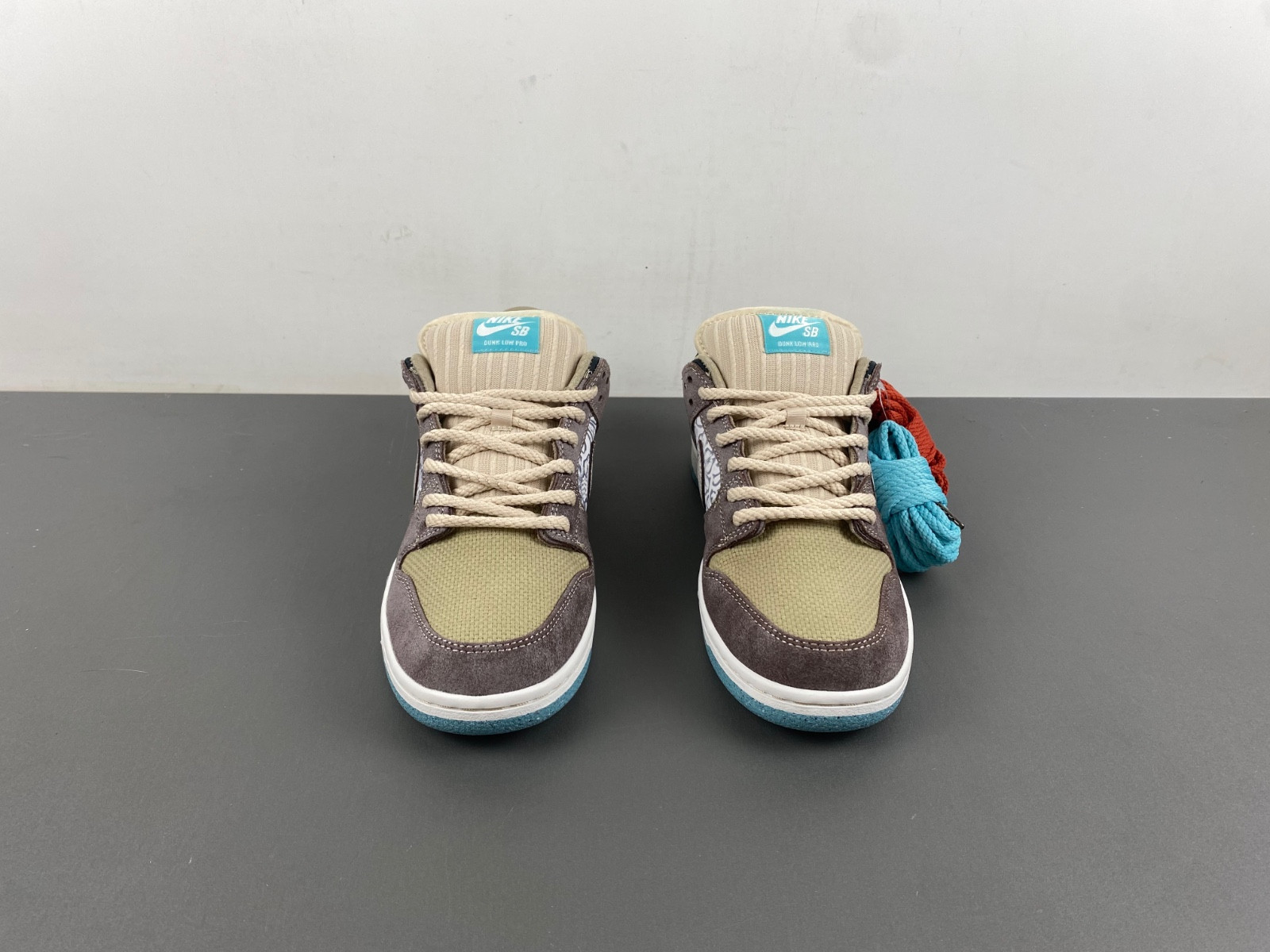 Dunk Low SB 